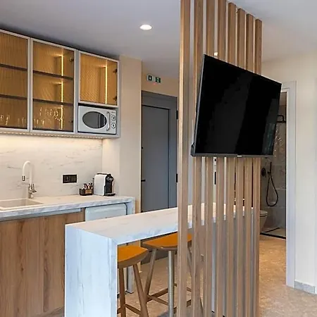 Aparthotel The 8 Keys